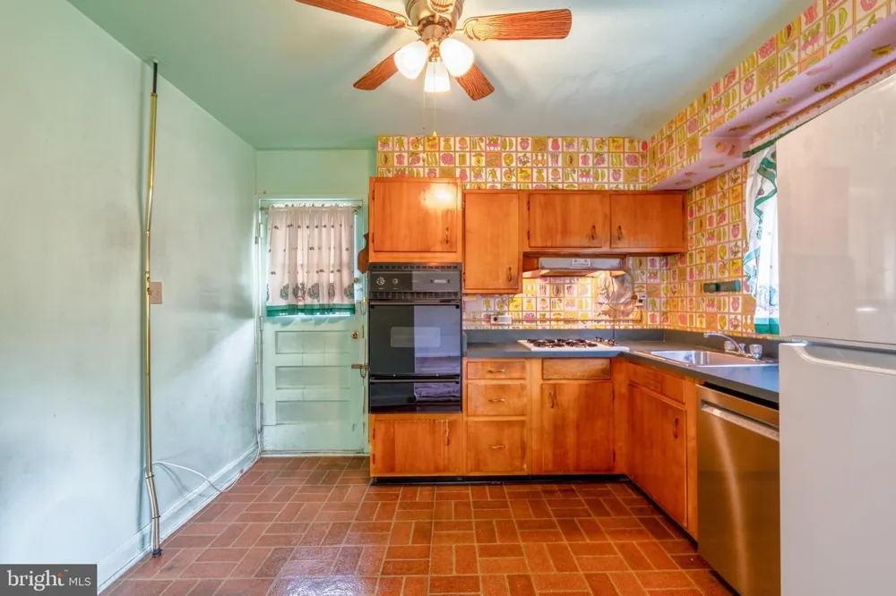 6812 FOX MEADOW ROAD Baltimore, MD 21207