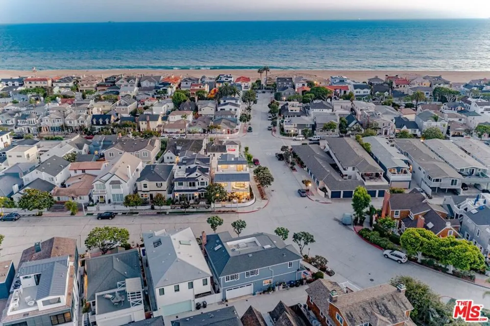 1703 Plaza Del Sur Newport Beach, CA 92661