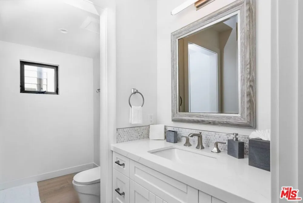 1703 Plaza Del Sur Newport Beach, CA 92661