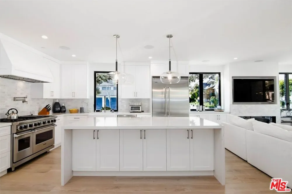 1703 Plaza Del Sur Newport Beach, CA 92661