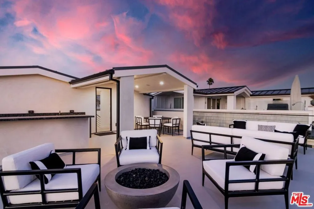 1703 Plaza Del Sur Newport Beach, CA 92661
