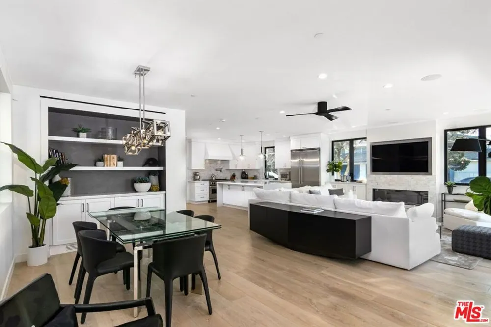 1703 Plaza Del Sur Newport Beach, CA 92661