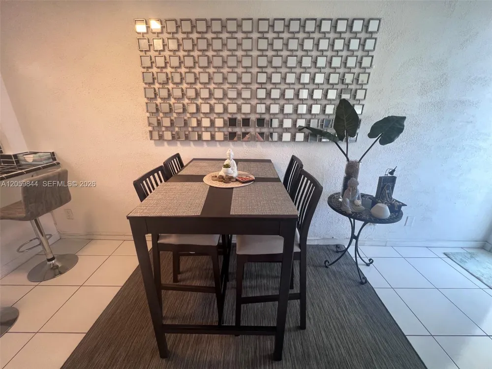 100 Lincoln Rd #537 Miami Beach, FL 33139