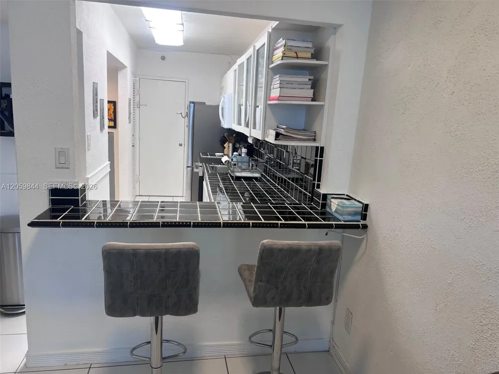100 Lincoln Rd #537 Miami Beach, FL 33139
