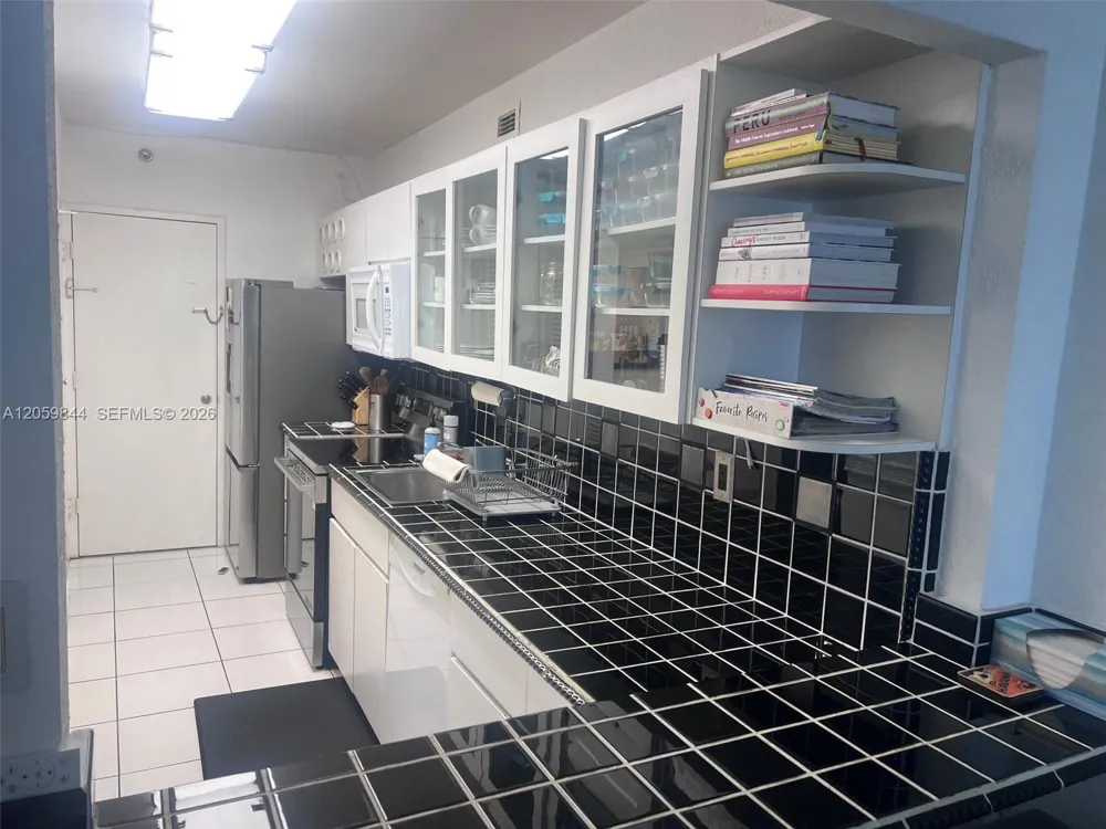 100 Lincoln Rd #537 Miami Beach, FL 33139