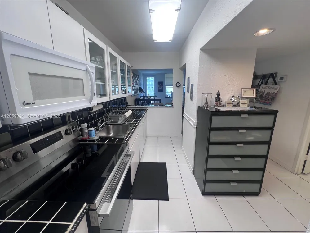 100 Lincoln Rd #537 Miami Beach, FL 33139