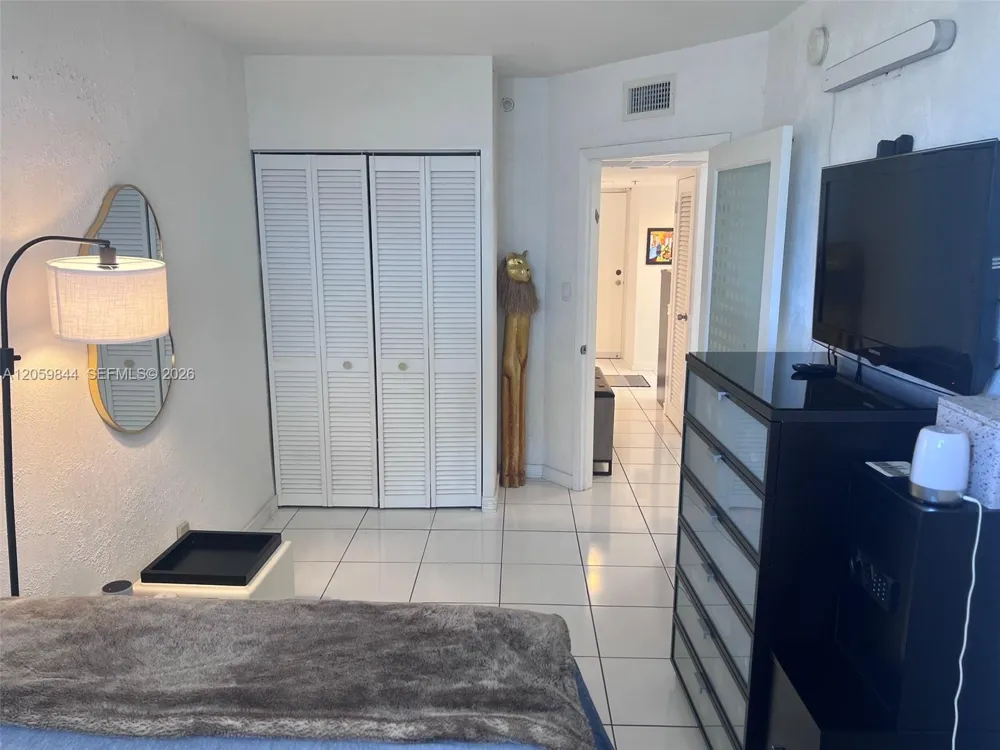 100 Lincoln Rd #537 Miami Beach, FL 33139