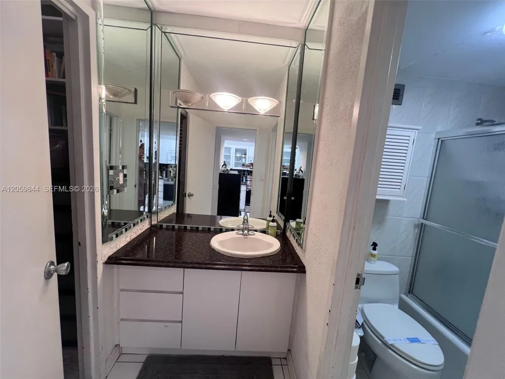100 Lincoln Rd #537 Miami Beach, FL 33139