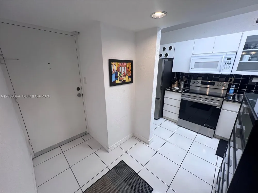100 Lincoln Rd #537 Miami Beach, FL 33139