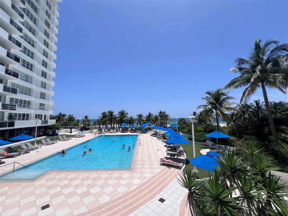 100 Lincoln Rd #537 Miami Beach, FL 33139