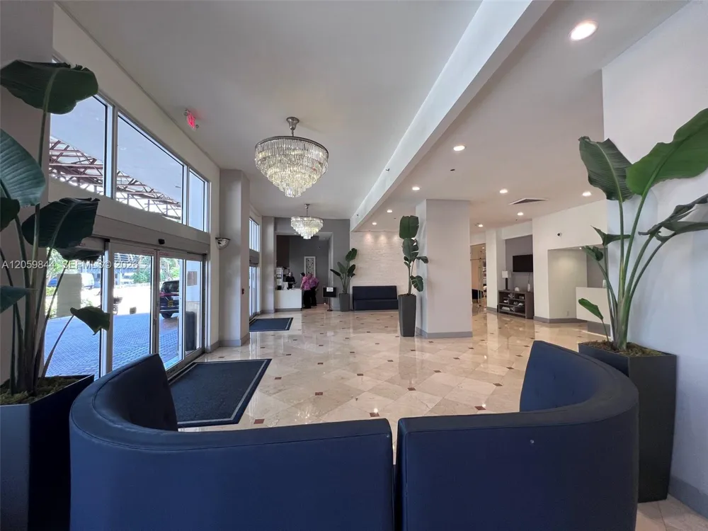 100 Lincoln Rd #537 Miami Beach, FL 33139