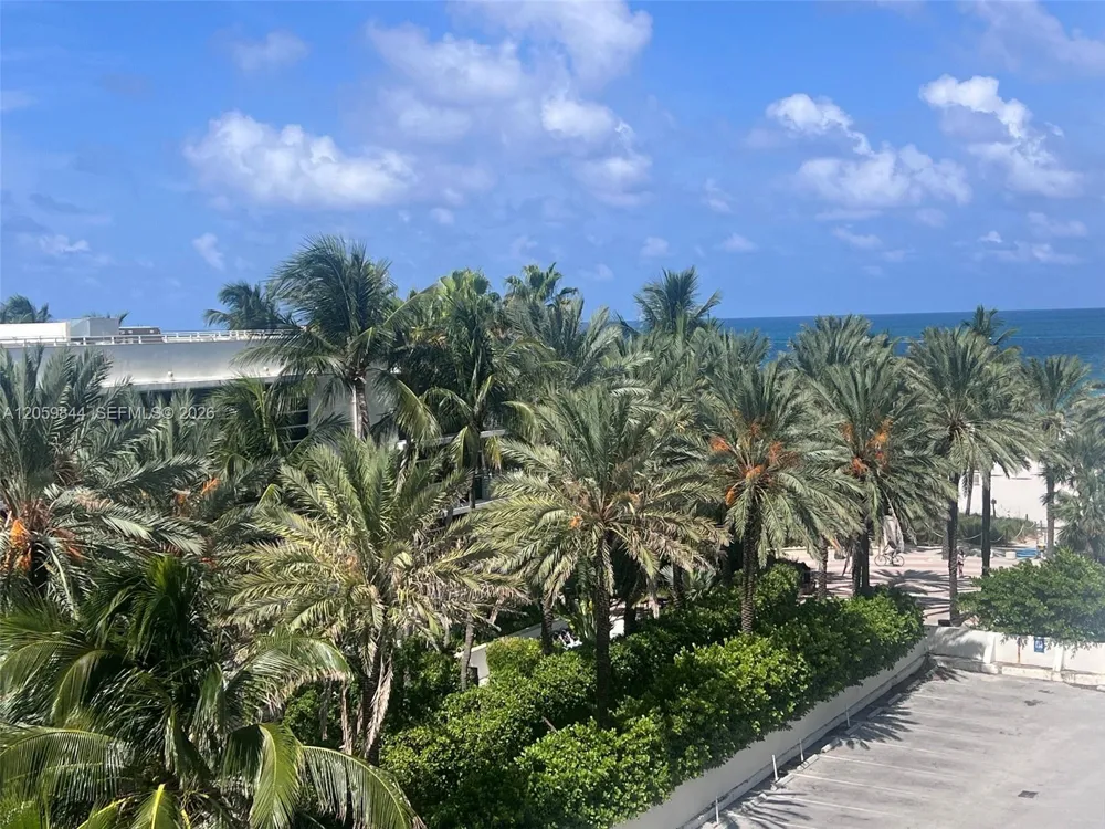 100 Lincoln Rd #537 Miami Beach, FL 33139