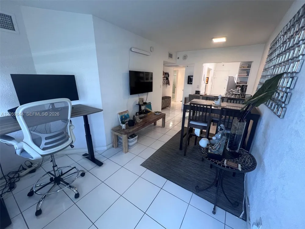 100 Lincoln Rd #537 Miami Beach, FL 33139