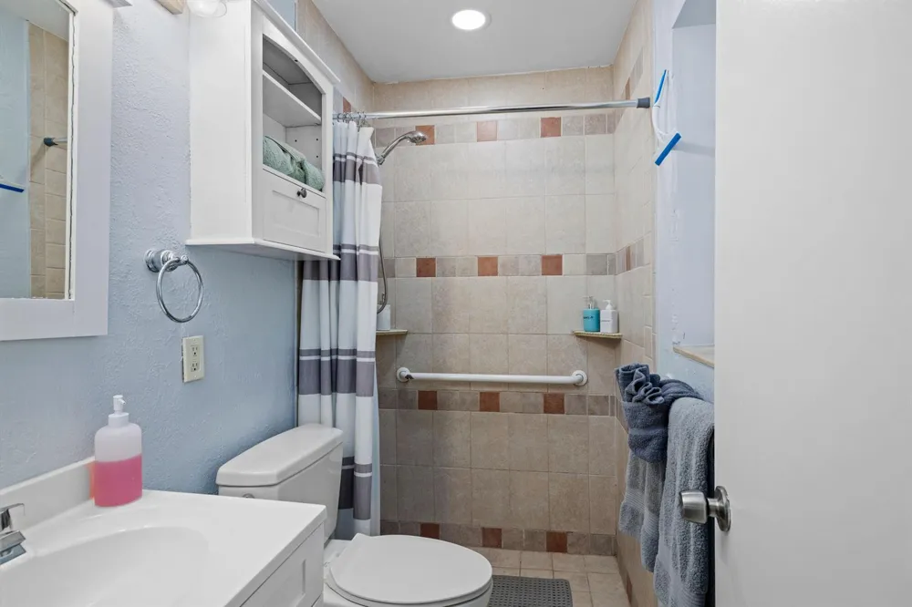 336 S CHILLINGWORTH DRIVE West Palm Beach, FL 33409