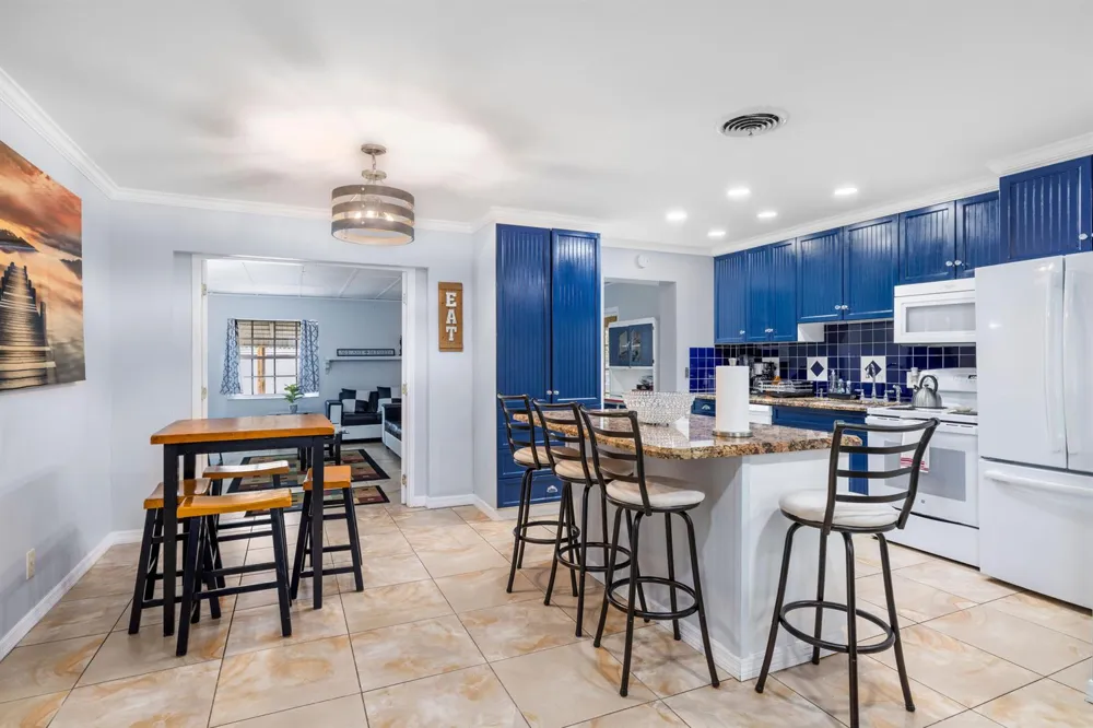 336 S CHILLINGWORTH DRIVE West Palm Beach, FL 33409
