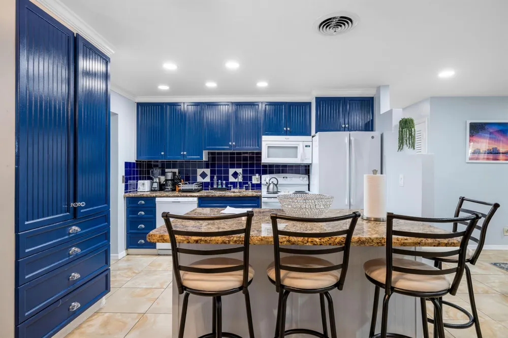 336 S CHILLINGWORTH DRIVE West Palm Beach, FL 33409