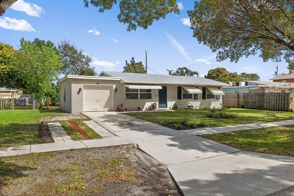 336 S CHILLINGWORTH DRIVE West Palm Beach, FL 33409
