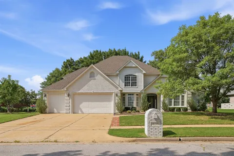 408 W Fairway Court