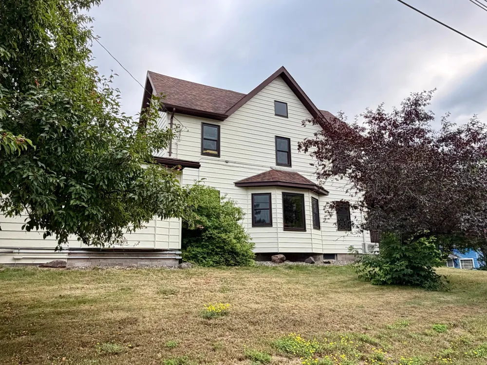 401 River Bluff Avenue Sandstone, MN 55072