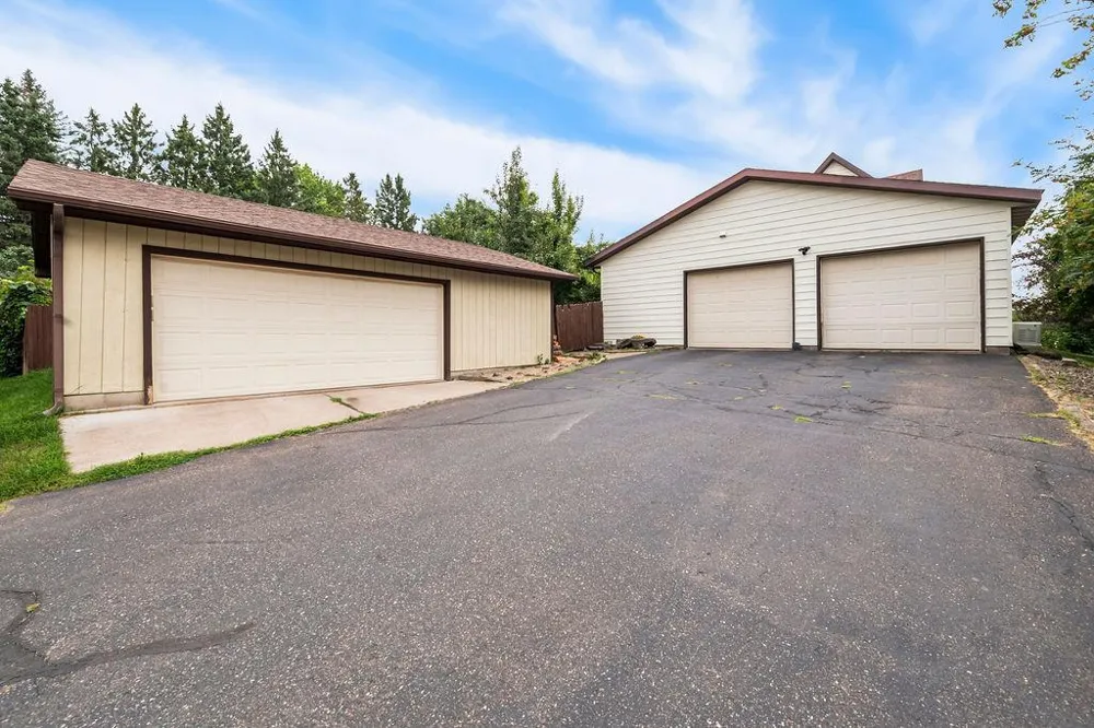 401 River Bluff Avenue Sandstone, MN 55072