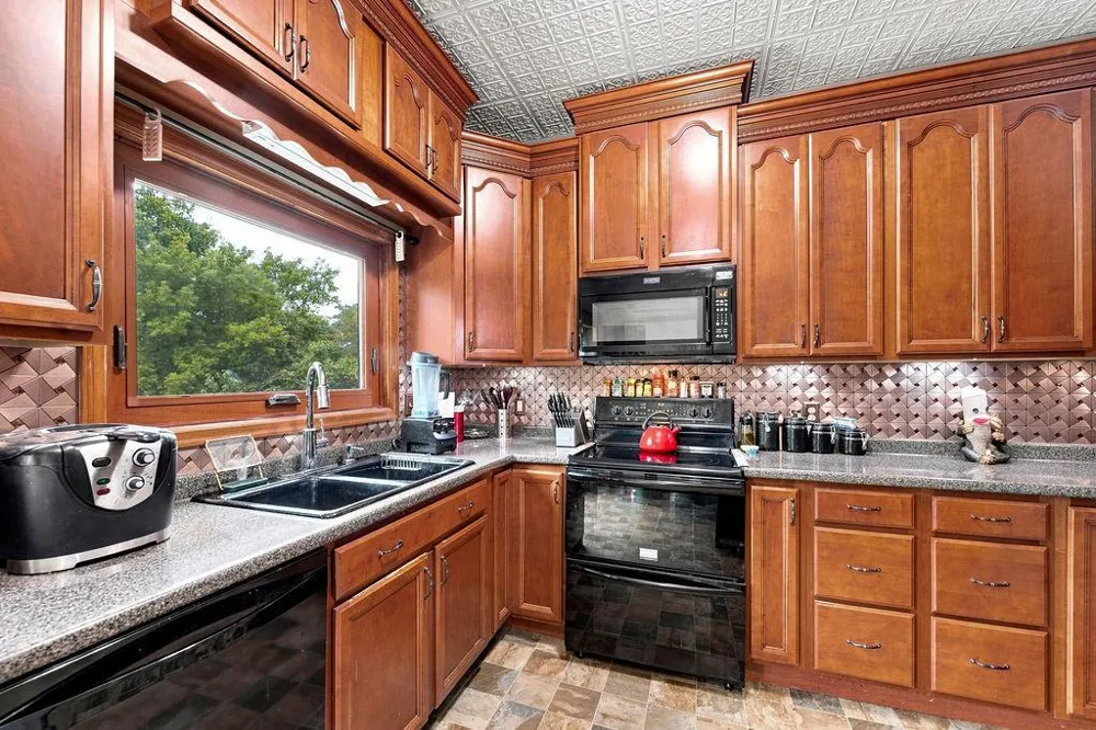 401 River Bluff Avenue Sandstone, MN 55072