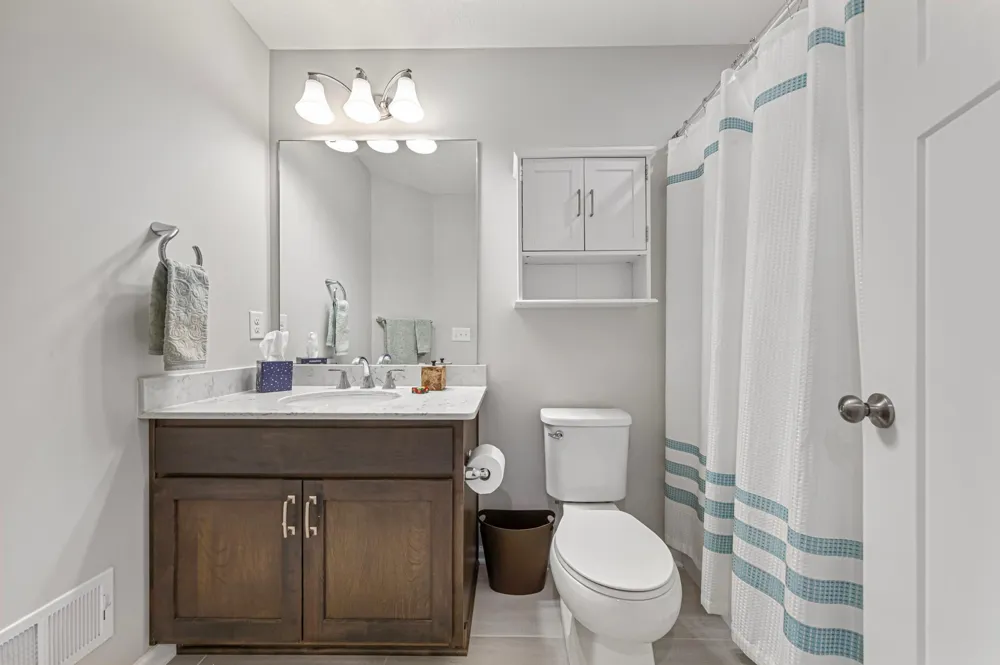 860 Roselyn Drive Victoria, MN 55386