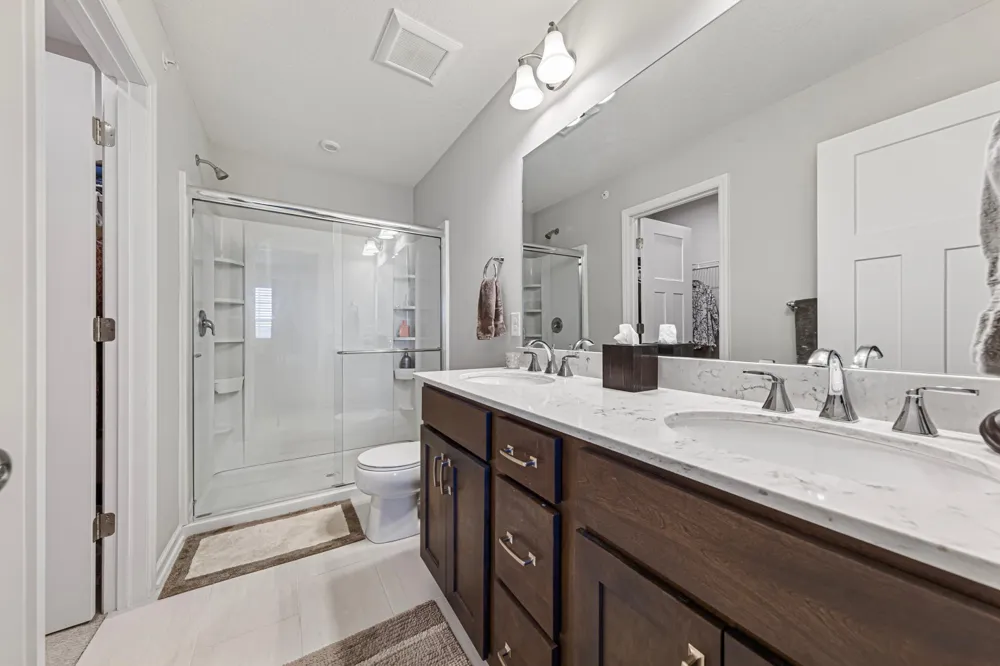 860 Roselyn Drive Victoria, MN 55386