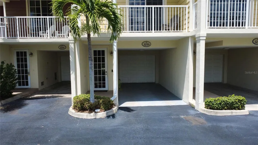 3259 MANGROVE POINT DRIVE Ruskin, FL 33570