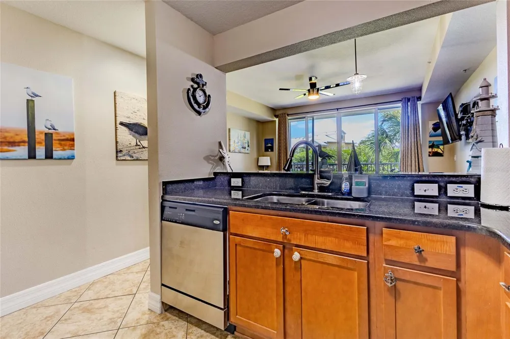 3259 MANGROVE POINT DRIVE Ruskin, FL 33570