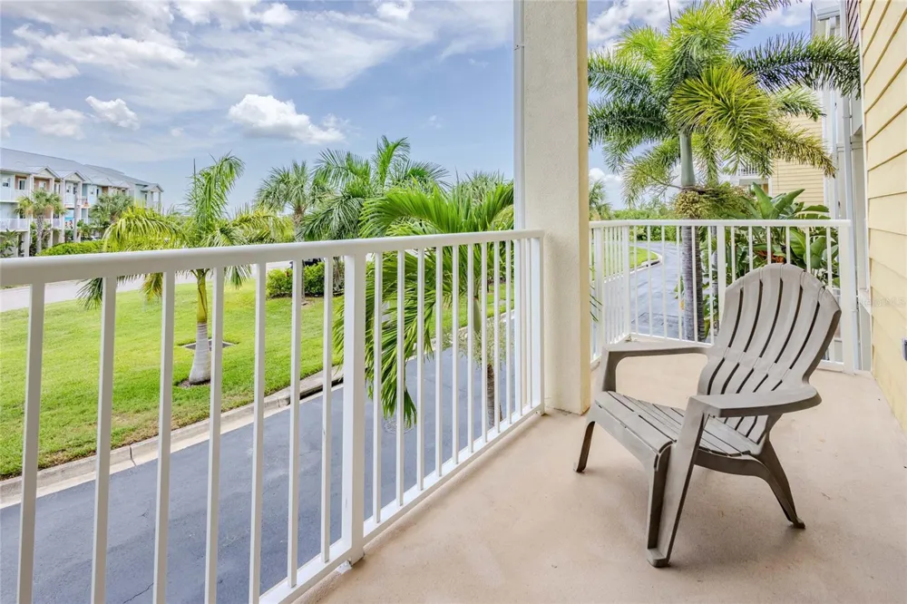3259 MANGROVE POINT DRIVE Ruskin, FL 33570
