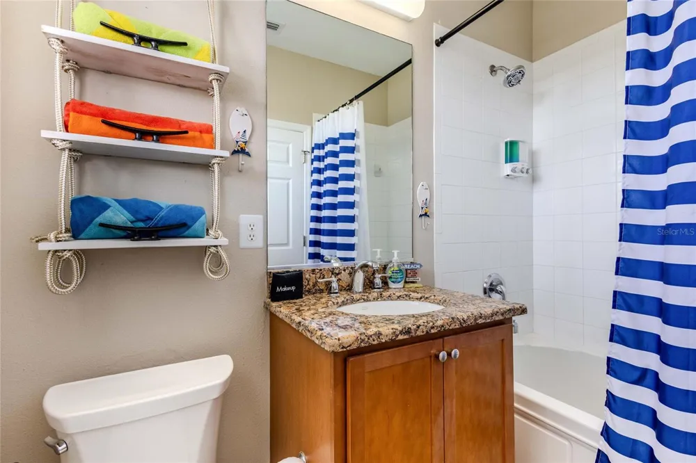 3259 MANGROVE POINT DRIVE Ruskin, FL 33570