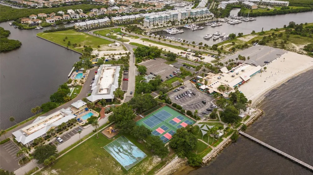 3259 MANGROVE POINT DRIVE Ruskin, FL 33570