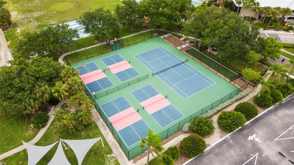 3259 MANGROVE POINT DRIVE Ruskin, FL 33570
