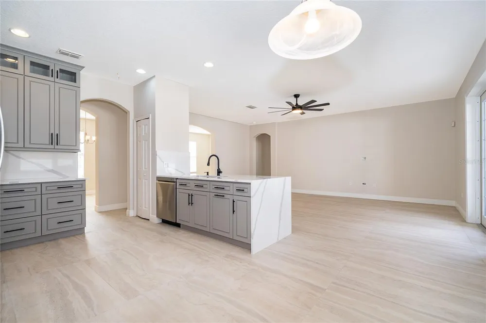 700 ELKHORN FERN LANE Deland, FL 32720