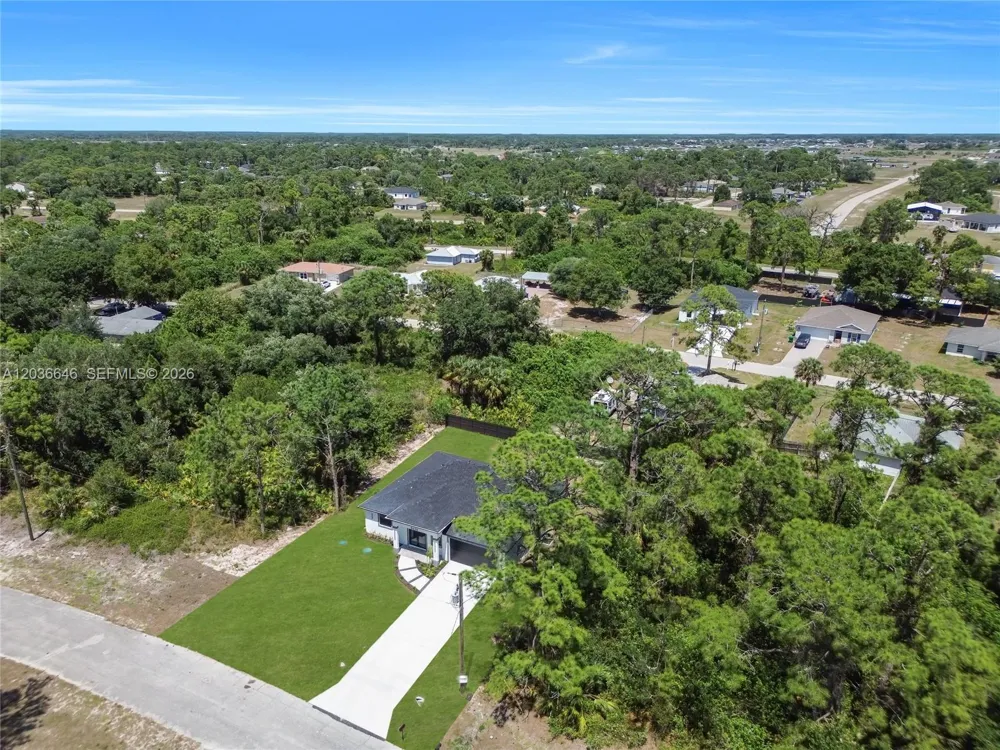 5035 Spinnaker RD La Belle, FL 33935