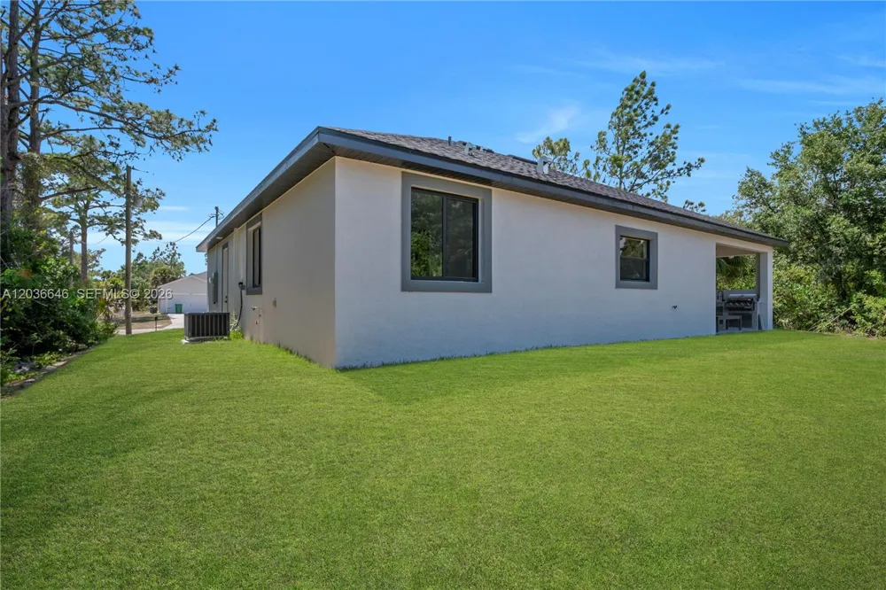 5035 Spinnaker RD La Belle, FL 33935