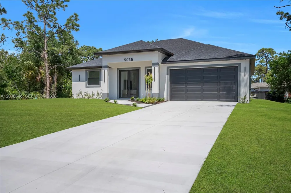 5035 Spinnaker RD La Belle, FL 33935