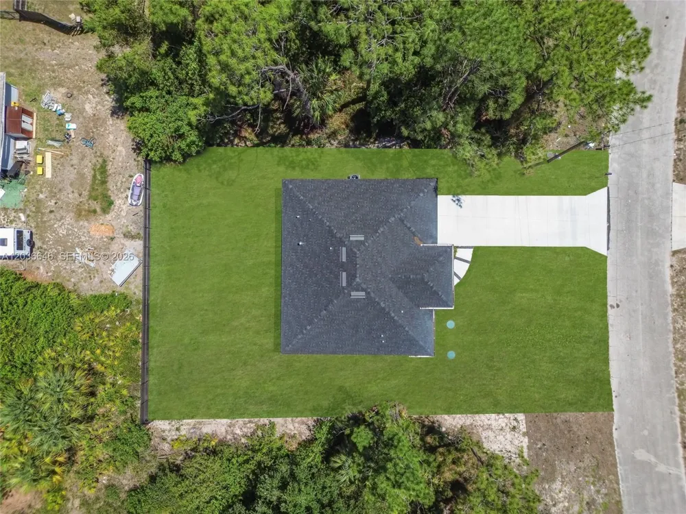 5035 Spinnaker RD La Belle, FL 33935
