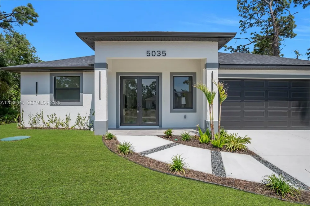 5035 Spinnaker RD La Belle, FL 33935