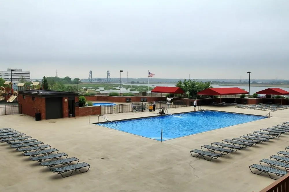 918 HARMON COVE TOWER Secaucus, NJ 07094