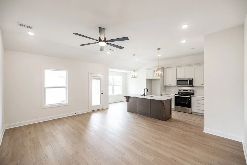 4202 Hereford Dr Greenbrier, TN 37073