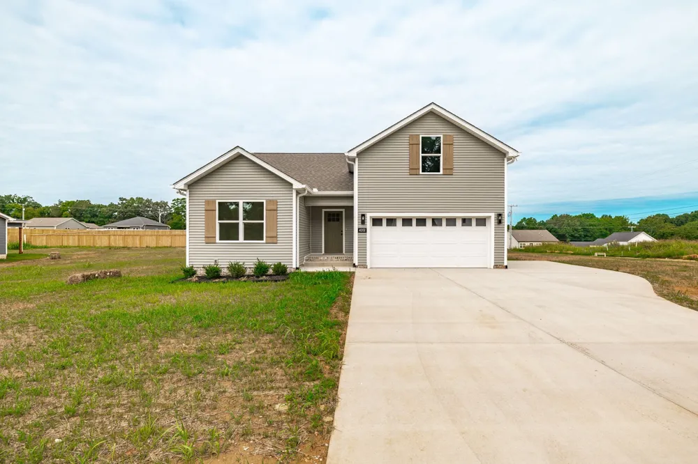 4202 Hereford Dr Greenbrier, TN 37073