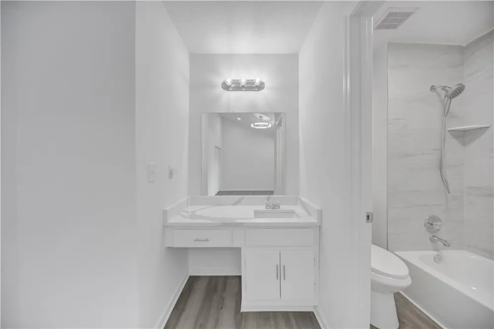 330 Quail Run Roswell, GA 30076