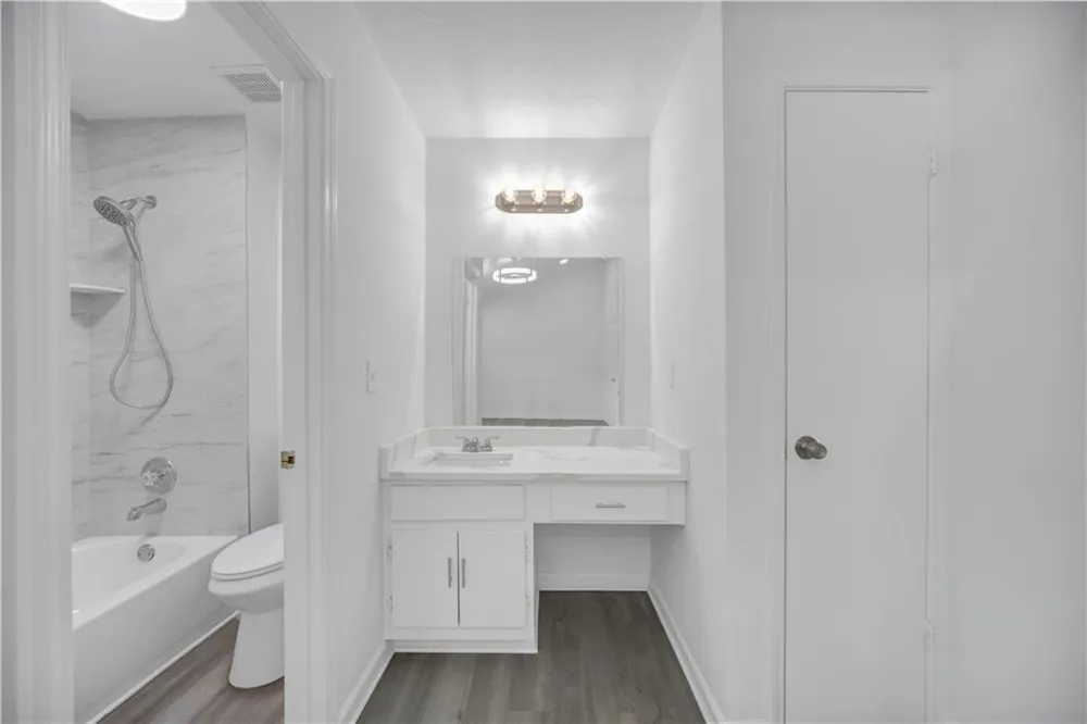330 Quail Run Roswell, GA 30076