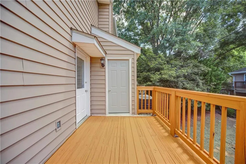 330 Quail Run Roswell, GA 30076