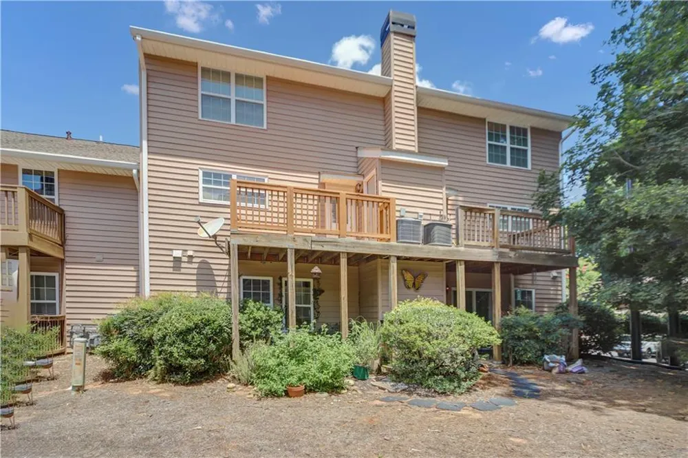 330 Quail Run Roswell, GA 30076