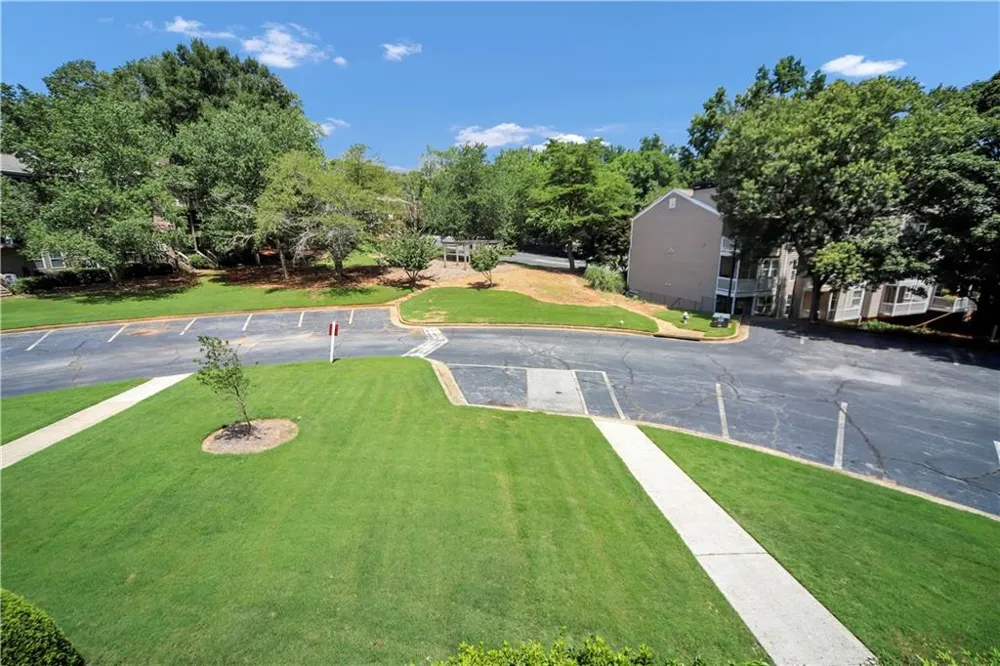 330 Quail Run Roswell, GA 30076