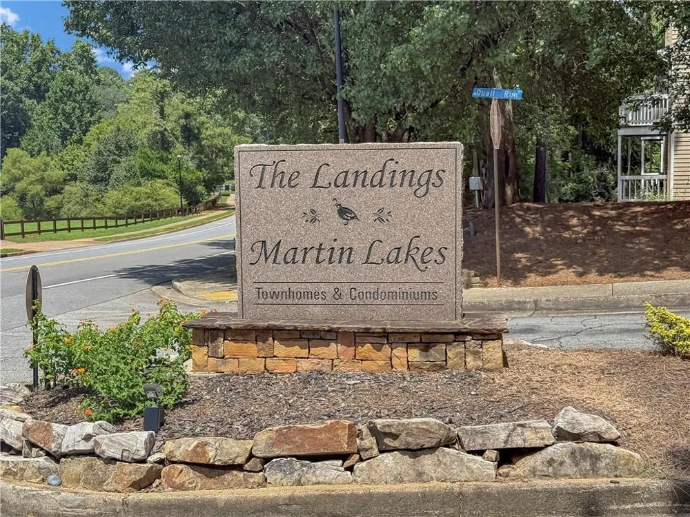 330 Quail Run Roswell, GA 30076