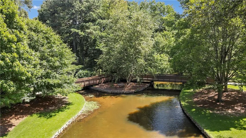 330 Quail Run Roswell, GA 30076