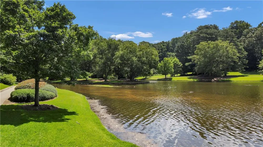 330 Quail Run Roswell, GA 30076